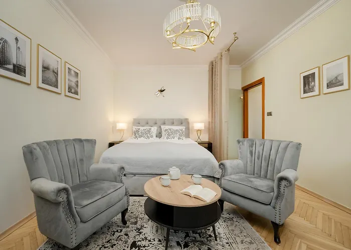 Przestronne Studio Blisko Starego Miasta By Noclegi Renters