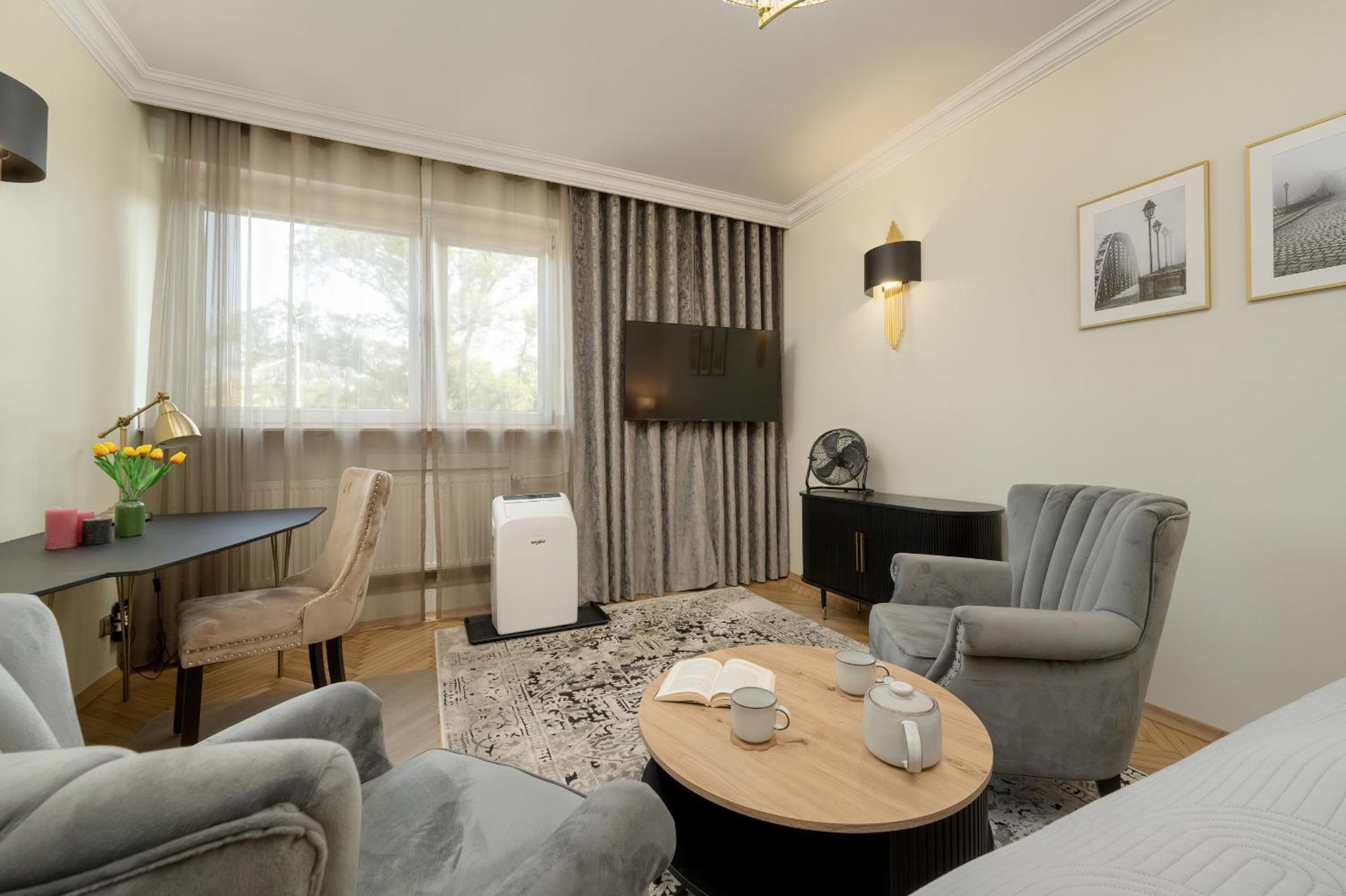 Przestronne Blisko Starego Miasta By Renters